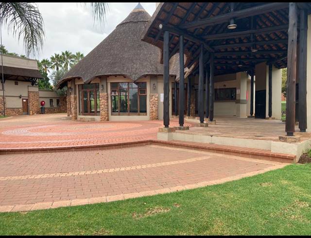 2 BEDROOM APARTMENT TO LET IN MOOIKLOOF RIDGE